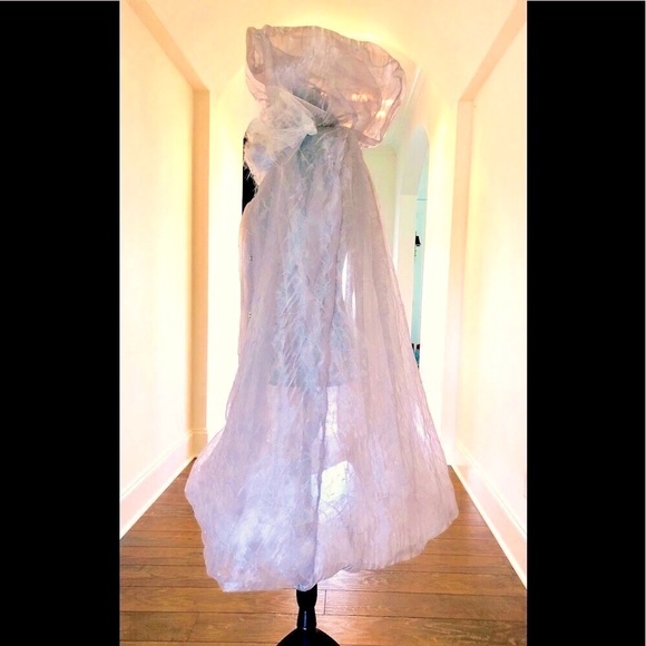 Cape iridescent sheer hooded Balloon cape in Silver size S-M & Petites 100% poly - Picture 7 of 12